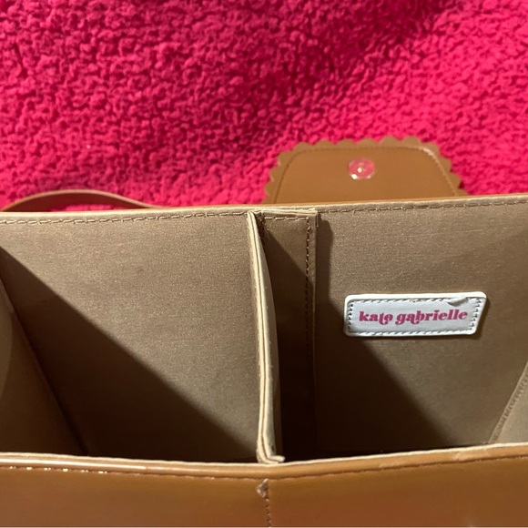 Kate Gabrielle Cupholder Purse - Picture 3 of 5